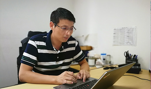 2010民委會(huì)主席丁霖